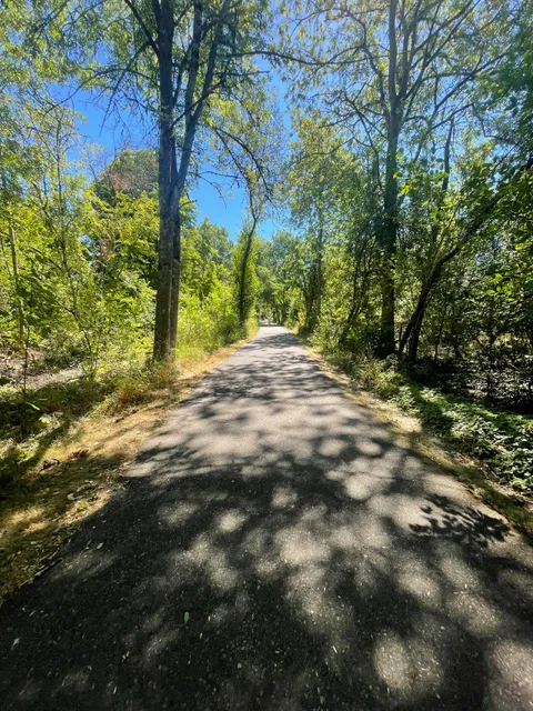 Fanno Creek Trail at Garden Home Rec Center