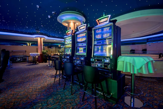 Casino Admiral, Lesce - igralni salon