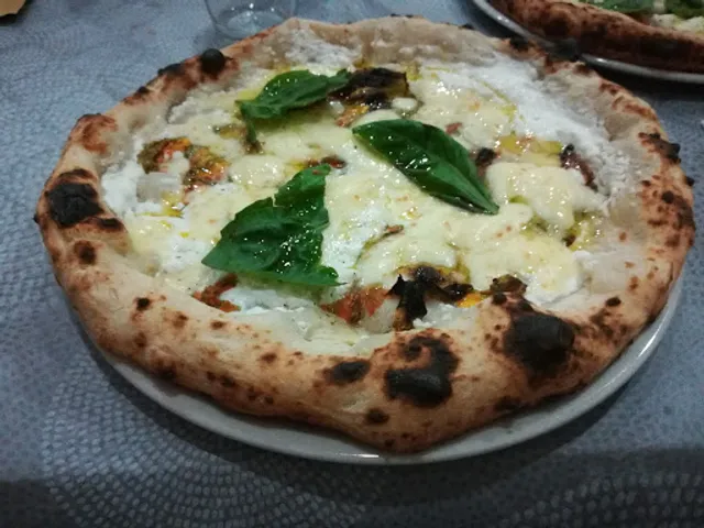 El Sombrero Pizza Cosmopolitan