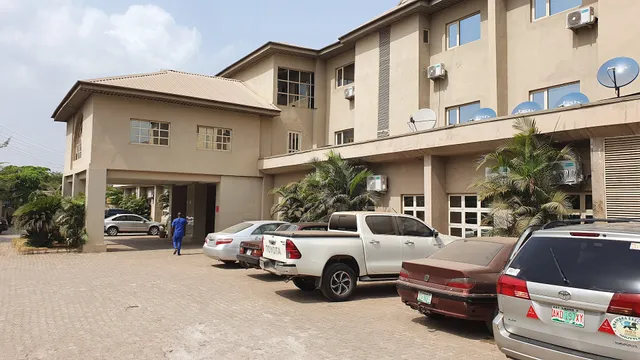 Parktonian Hotel, Awka