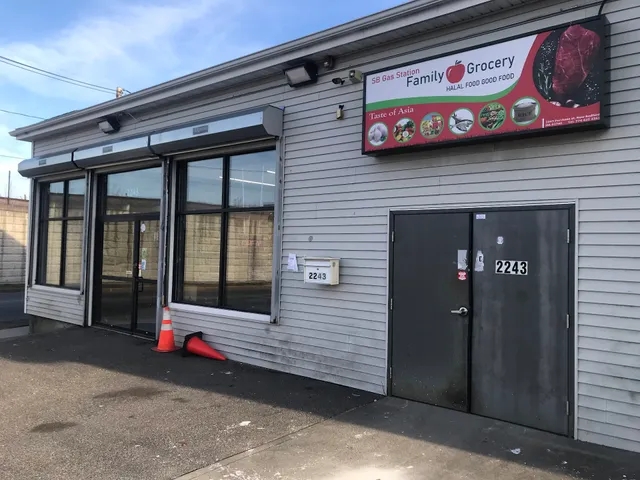 Family Grocery & Krispy Krunchy Chicken & Family Dinette Indian Cuisine