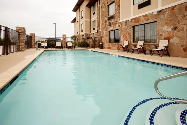 Holiday Inn Express & Suites Marble Falls by IHG