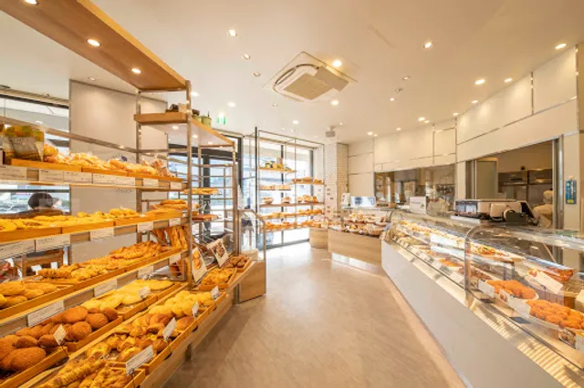 DONQ & RF1 高岳店