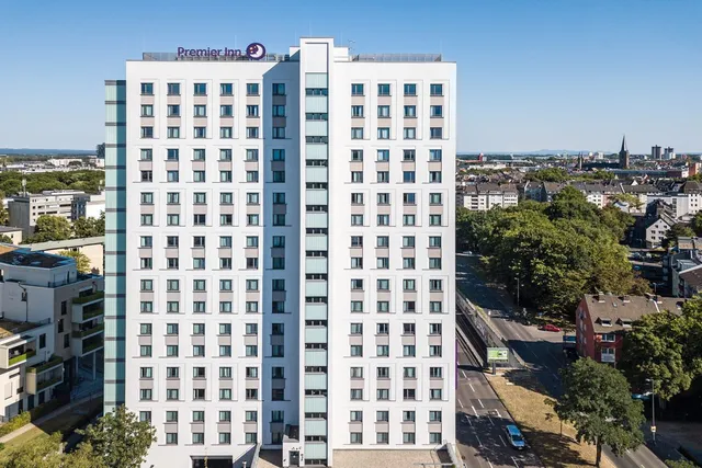 Premier Inn Cologne City Süd hotel