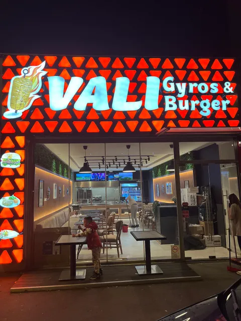 Vali Gyros & Burger