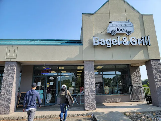 Joe’s Bagel and Grill