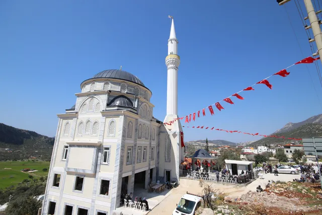 Bezirgan Village Mosque