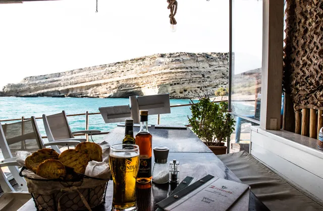 2 Friends Seaside Deluxe Premium Restaurant - Wine Bar