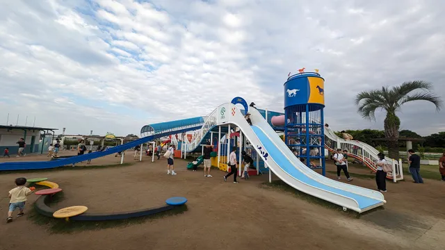 Petite Shinkansen Square