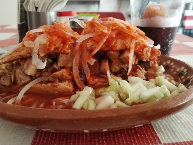 Tortas ahogadas el nieto y nieves raspadas