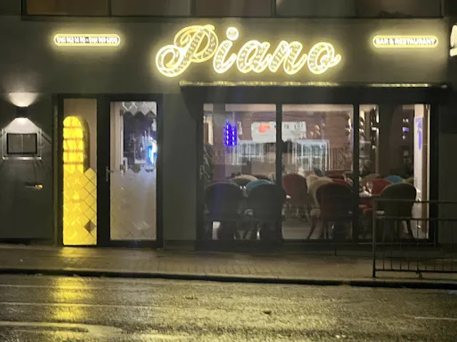 Piano Bar and Restaurant