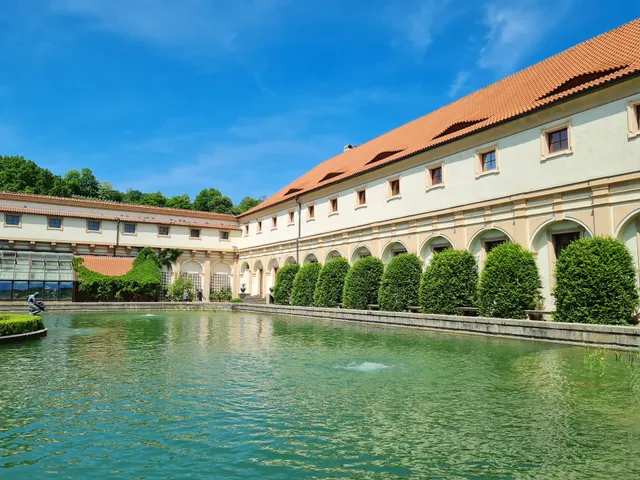 Herkulova fontána - Herkules v boji s drakem