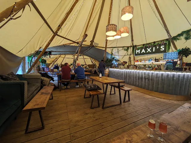 Maxi’s at Dial House