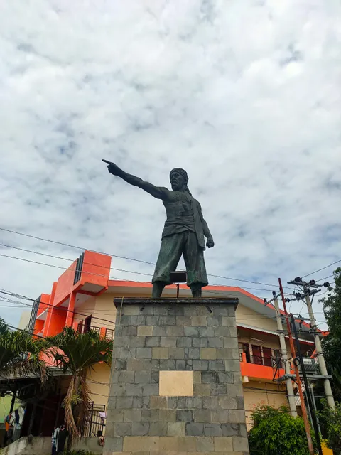 Monumen Lasinrang