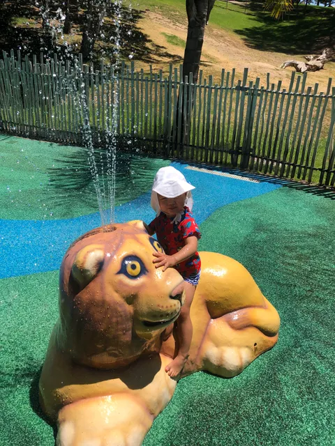 Lion Camp Slush & Snacks