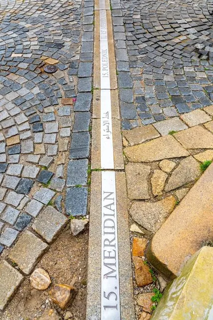 Pomnik 15. Południk