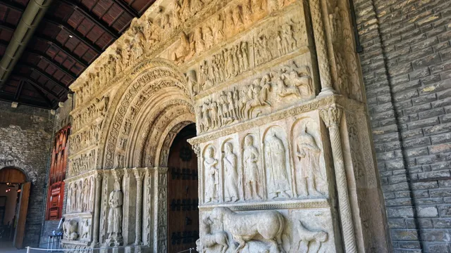 Pòrtic de Santa Maria de Ripoll