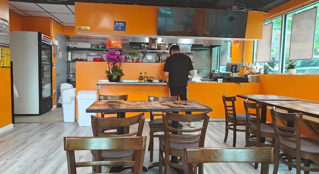 Yunnan Cauldron Rice Noodle