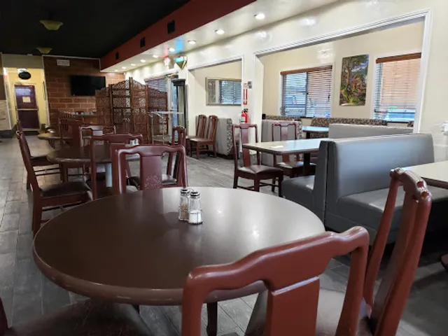 Ariana Gyros & Kabobs