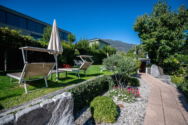 Ascona Lodge, Pool & Garden Retreat
