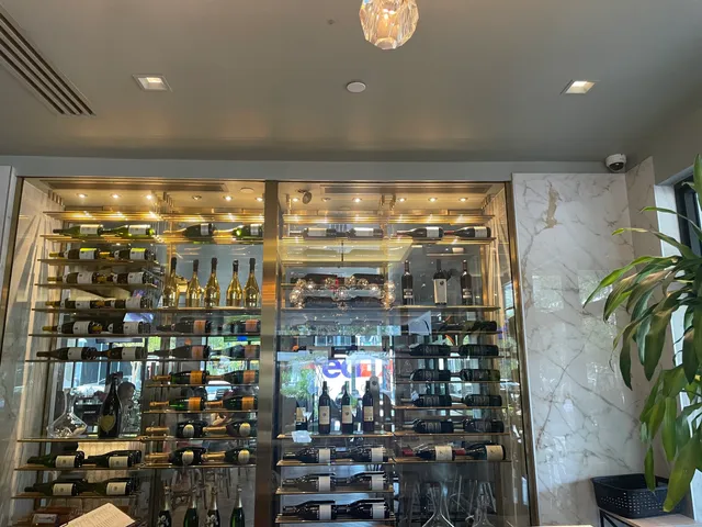 Moxies Miami Restaurant