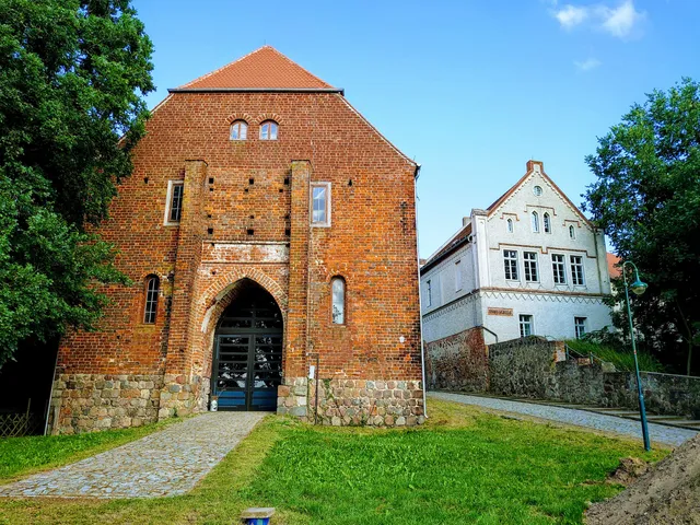 Wredenhagen Castle