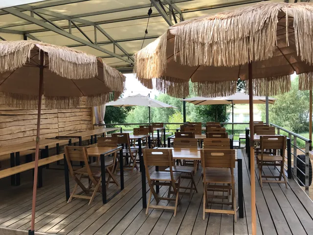 Chez Oscar & Suzette