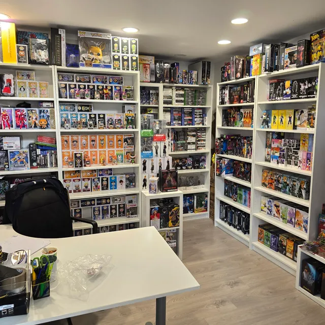 ANIME MARKET - Action Figure e Statue di Anime e Manga - Funko Pop - Card