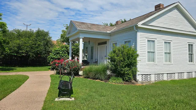 Fernland Historical Park