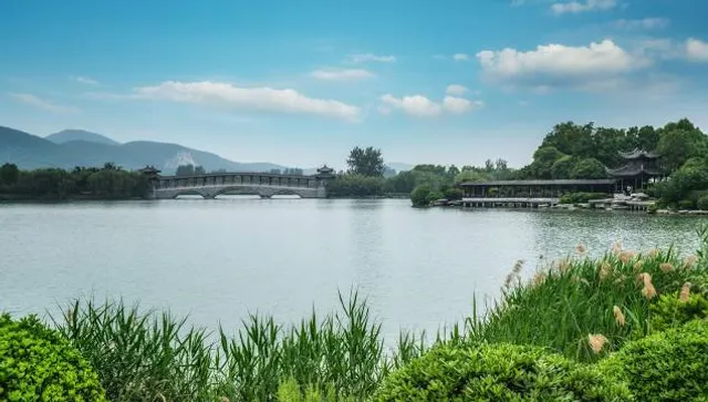 Yunlong Lake