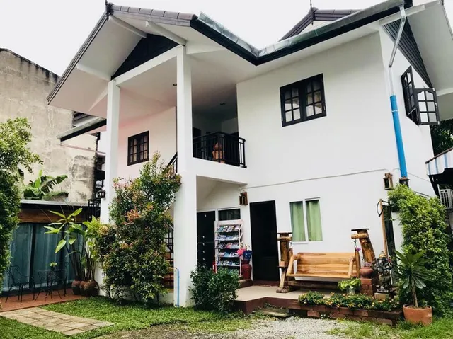 Kitti rose home (บ้านสวนกุหลาบกิตติ)