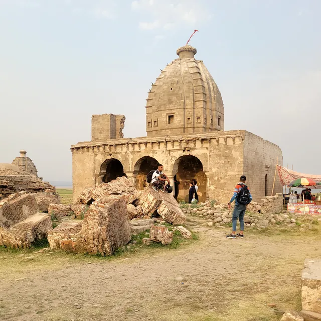 Bathu ki Ladi Temple. Jawali