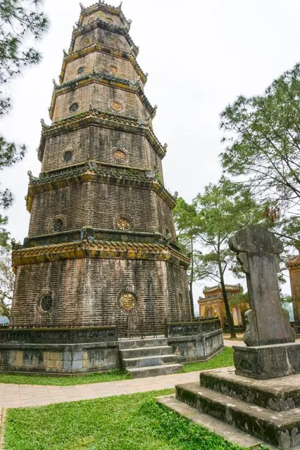 Tháp Phước Duyên