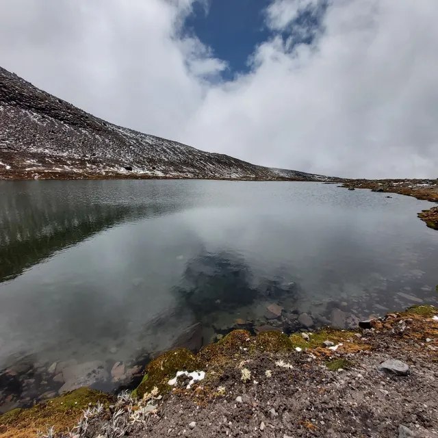 Laguna congelada