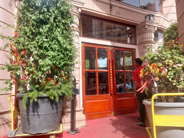 J U G G E R N A U T, Barakhamba Road