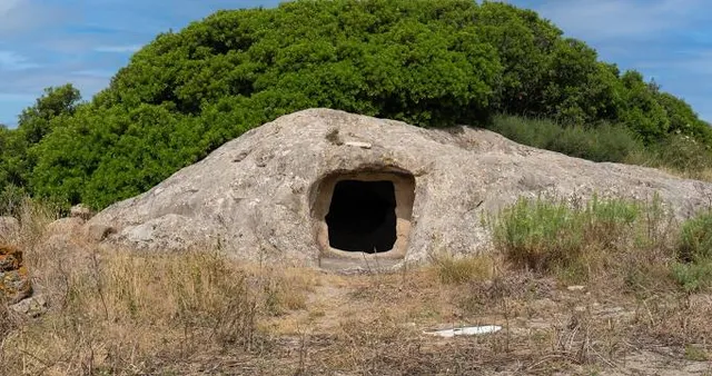 Tomba dei Giganti Sa Domu 'e S'Orcu