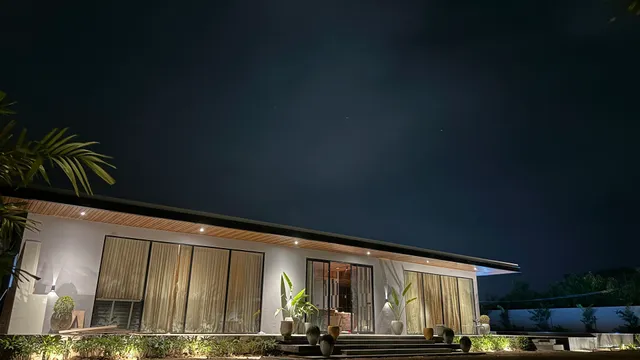 THE BAHAMAS - A LUXE VILLA