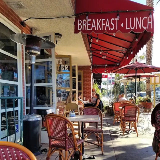 Nesmon Cafe and Boutique