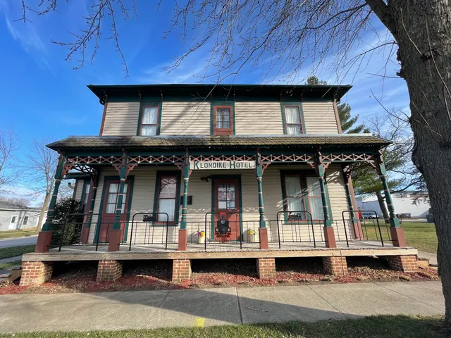 Klondike Hotel