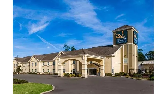 Quality Inn & Suites Slidell