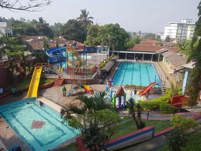 Kolam Renang Prana Sukabumi