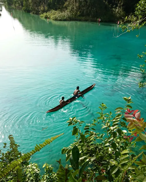 Danau Framu, Ayamaru