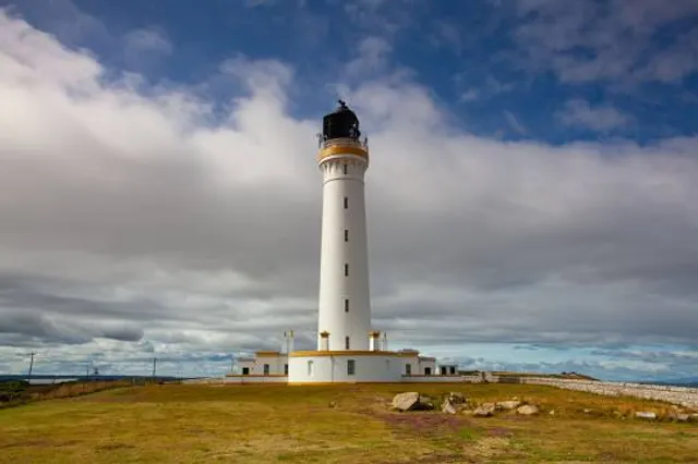 Goleudŷ Ynysoedd y Moelrhoniaid (The Moores Lighthouse)