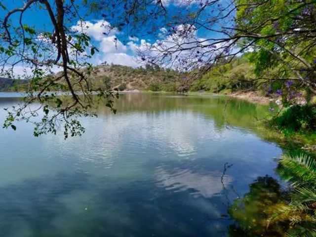 Hora Lake
