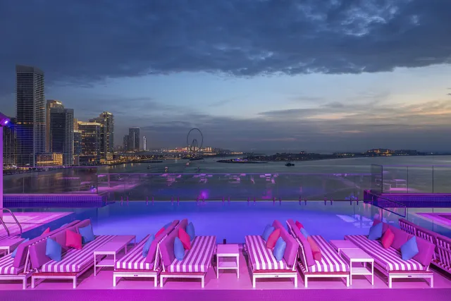 Frenia Rooftop Bar & Lounge