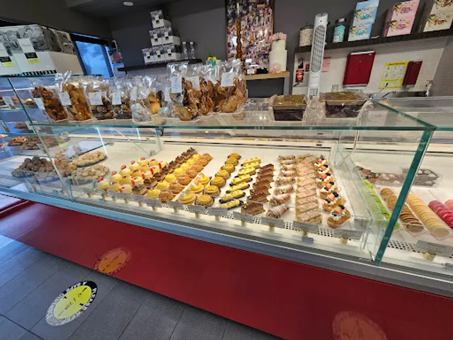 Francesca Italian Bakery & Delicatessen