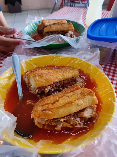 Tortas Ahogadas Erni