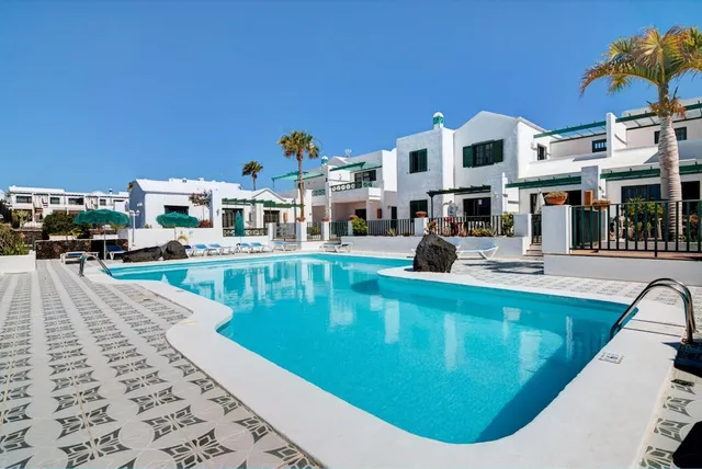 Las Acacias Club de Mar S.A.