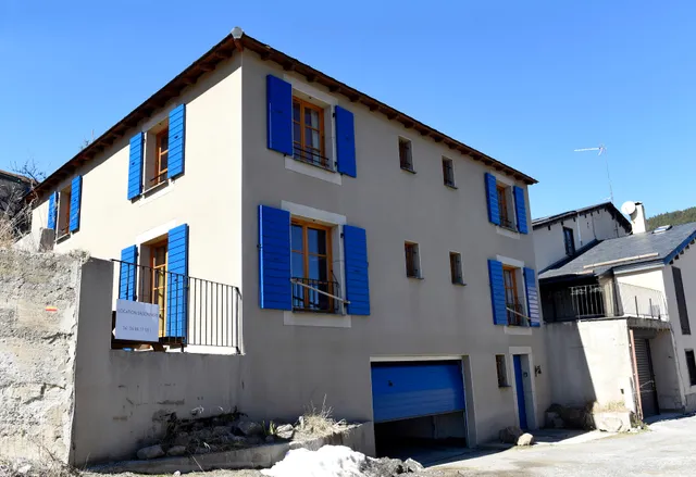 Vacances couleurs soleil Les angles (66) Location gîtes à la montagne