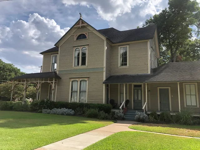 Horlock House: Art Gallery & History Museum